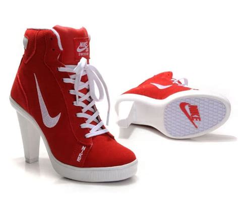 nike shoes with heel support.